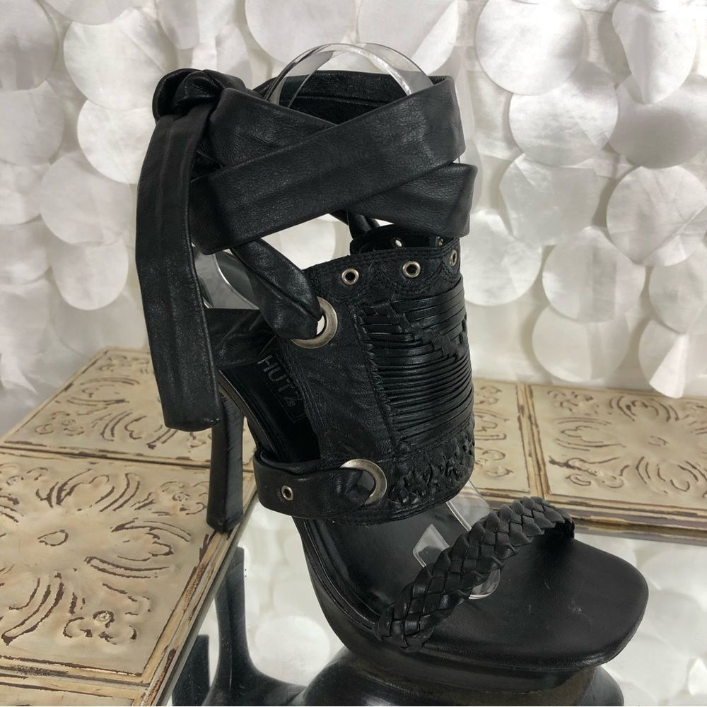 Schutz Black leather Gladiator ankle tie heels “Platter “ size 8